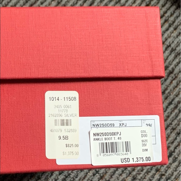 Valentino Garavani Twist-Heel Silver Fur Bootie - Picture 7 of 11